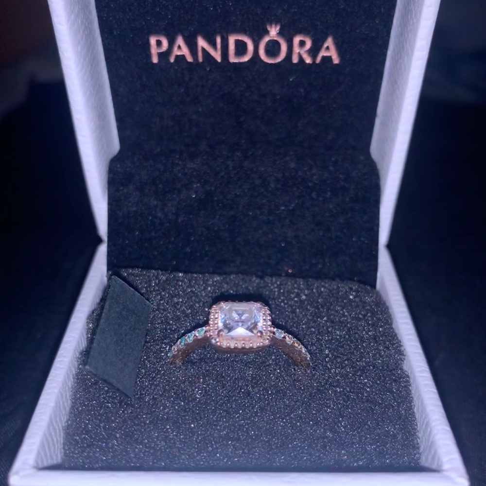 Pandora - Square Sparkle Halo Ring